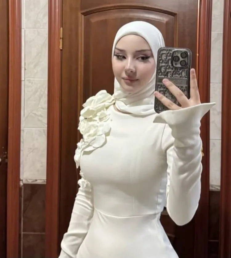 Defne - Acıbadem, Kadıköy Escort
