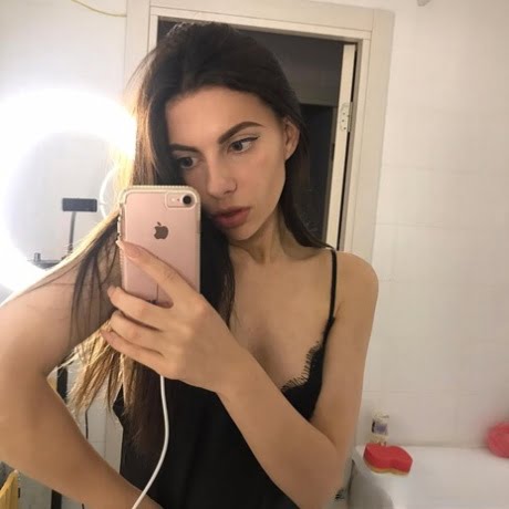 Esmer Güzeli Arayanlara Çekmeköy’de Hizmet Veren Escort Ebru